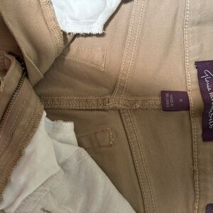 Size 12 tan Gloria Vanderbilt jeans